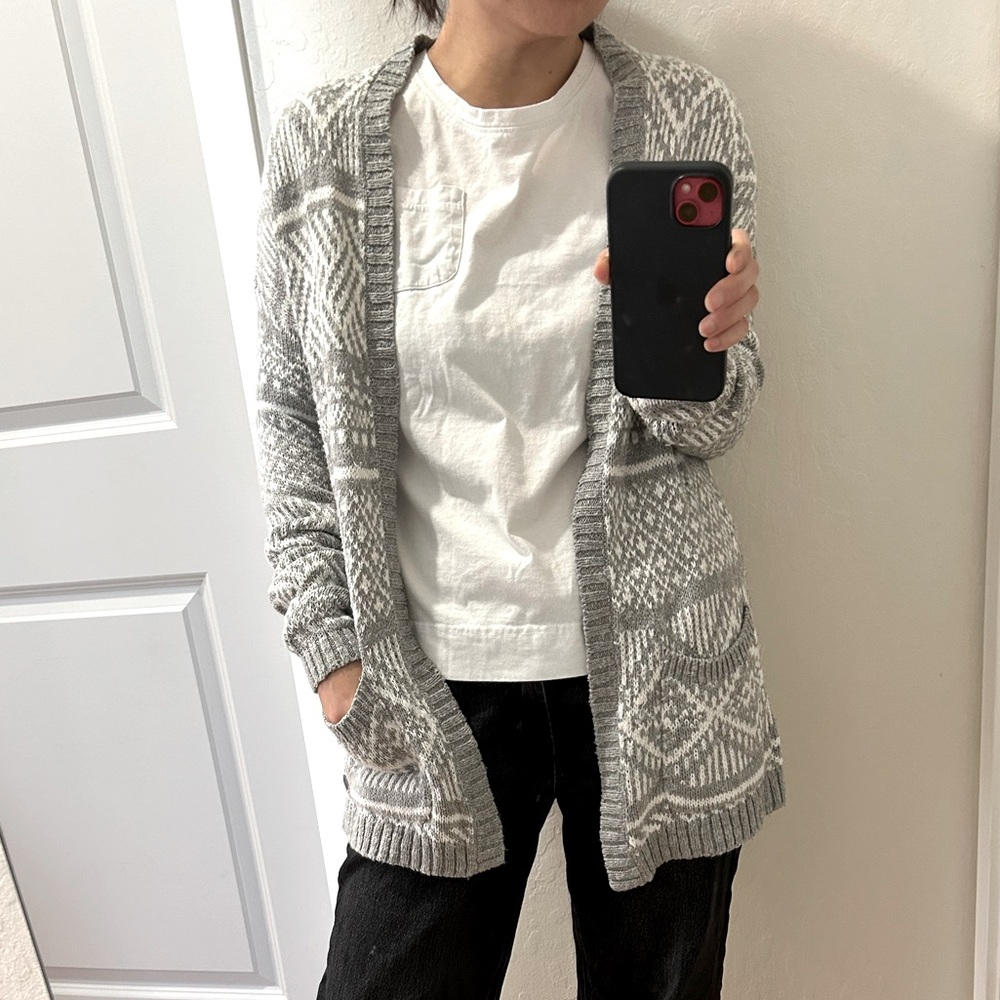 Abercrombie & Fitch Gray Patterned Cardigan